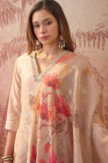 Buy Jhambthreads Beige Chanderi, Muslin Zari V-neck Floral Printed Straight Kurta Set Online at Aza Fashions Buy_Jhambthreads_Beige Chanderi, Muslin Zari V-neck Floral Printed Straight Kurta Set _Online_at_Aza_Fashions