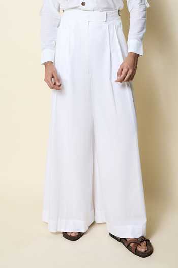 Buy_House Of Three_White Cotton, Poplin Hridaya Pleated Wide-leg Trouser _Online_at_Aza_Fashions