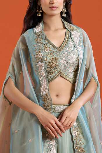 Buy_Samyukta Singhania_Green Tissue Embroidery V-neck Cape Sharara Set 