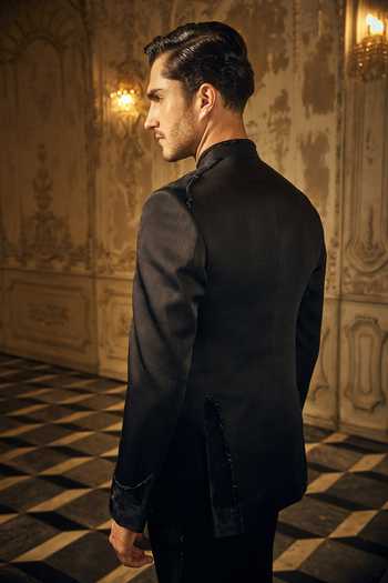 Mahima Mahajan Akshit Linen Satin Bandhgala 