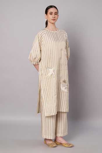 Buy_Doux Amour_Ivory Tissue Applique Round Neck Breeze Embroidered Kurta And Pant Set _Online_at_Aza_Fashions