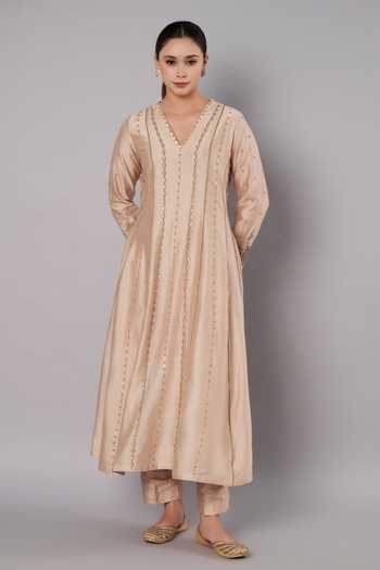 Buy_Doux Amour_Gold Chanderi Embroidery, Beads, Applique V-neck Spring Halo Anarkali Set _Online_at_Aza_Fashions