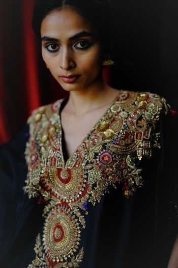 Alam By Tulsi Patel_Black Silk Embroidery, Zari, Gota Patti V-neck Kaneri Cape And Pant Set _Online_at_Aza_Fashions