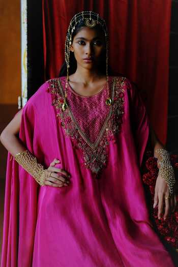 Alam By Tulsi Patel_Pink Silk Embroidery, Zari, Fabric Flowers Handwoven Kurta And Dhoti Pant Set _Online_at_Aza_Fashions