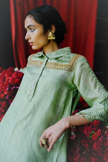 Alam By Tulsi Patel_Mint Silk Embroidery, Tassels Mandarin Soorajmukhi Handwoven Shirt And Pant Set _Online_at_Aza_Fashions
