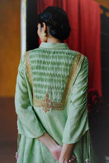 Alam By Tulsi Patel_Mint Silk Embroidery, Tassels Mandarin Soorajmukhi Handwoven Shirt And Pant Set _at_Aza_Fashions