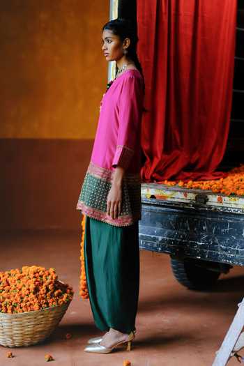 Alam By Tulsi Patel_Pink Silk Embroidery, Tassels Split Neelkamal Handwoven Tunic And Dhoti Pant Set _Online_at_Aza_Fashions