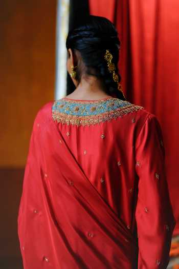 Alam By Tulsi Patel_Red Silk Embroidery V-neck Zinnia Yoke Kurta Salwar Set _Online_at_Aza_Fashions