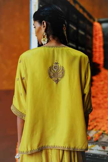 Alam By Tulsi Patel_Yellow Silk Embroidery Round Neck Datura Jacket And Palazzo Set _at_Aza_Fashions