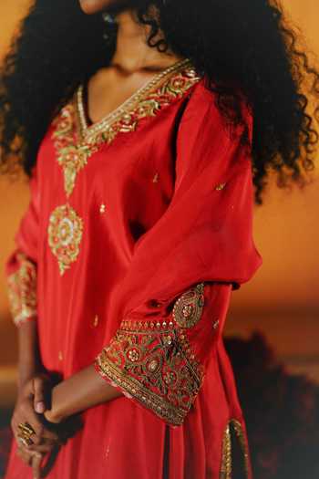 Alam By Tulsi Patel_Gold Silk Embroidery, Tassels V-neck, Yes Semal Kurta Sharara Set _Online_at_Aza_Fashions