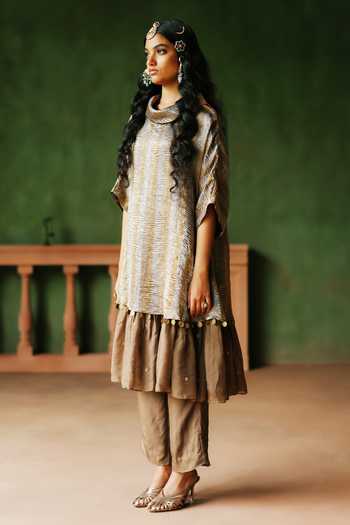 Alam By Tulsi Patel_Gold Organza, Tissue Cowl Neck, Yes Raha Kurta And Pant Set _at_Aza_Fashions