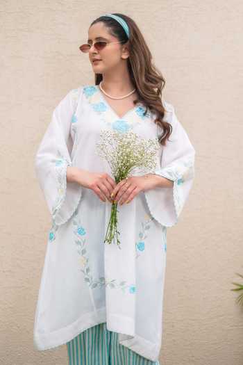 Daljit Sudan_Blue Cotton Embroidery V-neck White Phiran Kurta Set _at_Aza_Fashions