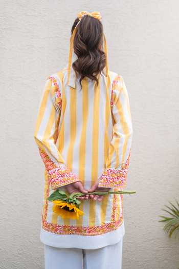 Daljit Sudan_Yellow Cotton Embroidery Collared Stripe Pattern Kurta Set _at_Aza_Fashions