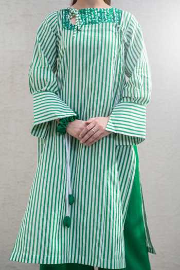 Daljit Sudan_Green Cotton Embroidery Square Neck, Yes Dark Striped Kurta And Pant Set _Online_at_Aza_Fashions