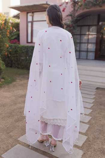 Buy_ASRUMO_Off White Cotton Embroidery Split V-neck Heart Kurta Set _Online_at_Aza_Fashions