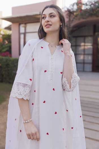 ASRUMO_Off White Cotton Embroidery Split V-neck Heart Kurta Set _at_Aza_Fashions