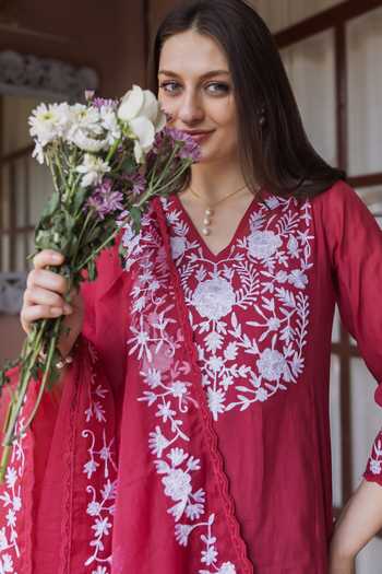 Shop ASRUMO Maroon Chanderi Embroidery V-neck Mul Kurta Set Shop_ASRUMO_Maroon Chanderi Embroidery V-neck Mul Kurta Set
