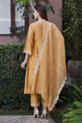 ASRUMO Chanderi Embroidered Kurta Set