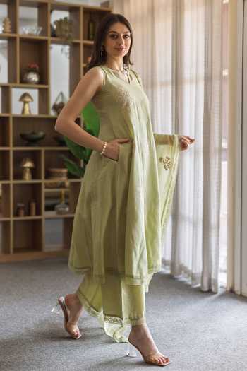 Buy_ASRUMO_Green Linen Embroidery V-neck Mughal Motif Pattern Kurta Set _Online_at_Aza_Fashions