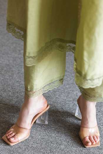 ASRUMO_Green Linen Embroidery V-neck Mughal Motif Pattern Kurta Set _at_Aza_Fashions