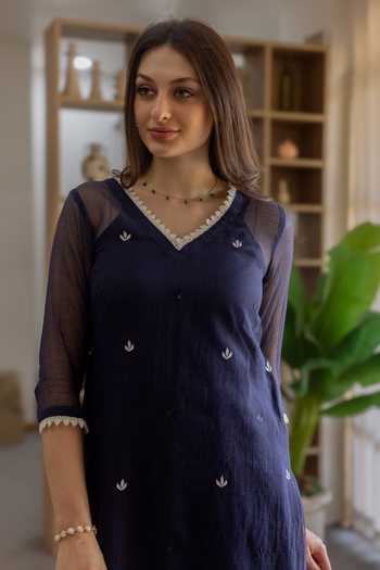 Buy_ASRUMO_Navy Kota Doria Embroidery V-neck, Yes Kurta Set 