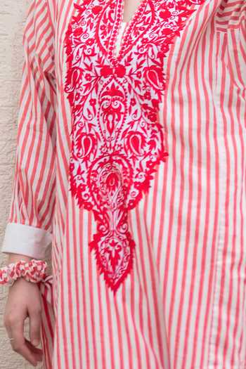 Shop_Daljit Sudan_Red Cotton Split V-neck Striped Phiran Kurta And Pant Set _Online_at_Aza_Fashions