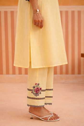 OMI_Yellow Chanderi Embroidery Split V-neck Mul Kurta And Pant Set _Online_at_Aza_Fashions