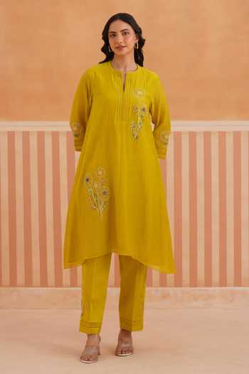 Buy_OMI_Green Chanderi, Cotton Satin Embroidery Split V-neck Mul Kurta And Pant Set 