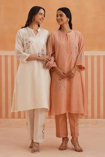 Shop_OMI_Peach Chanderi, Cotton Satin Embroidery Round Neck Mul Kurta And Pant Set 