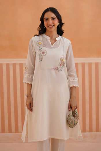Buy_OMI_Off White Chanderi, Cotton Satin Embroidery Split V-neck, Yes Mul Kurta Set _Online_at_Aza_Fashions