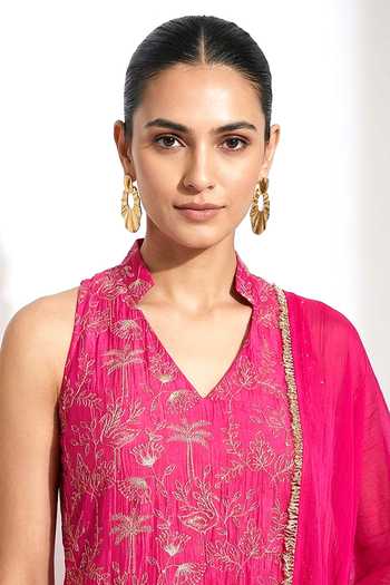 Buy_Basanti Kapde aur Koffee_Pink Organza, Chanderi V-neck, Yes Zari Work Kurta Set _Online_at_Aza_Fashions