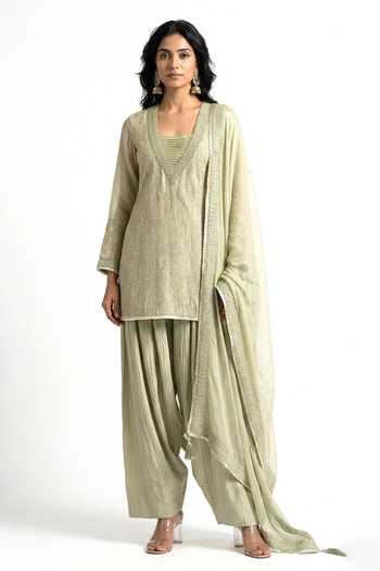 Basanti Kapde aur Koffee Chanderi Embroidered Kurta Set 