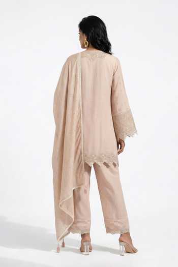 Basanti Kapde aur Koffee Embroidered Trimmed Hem Kurta Set 