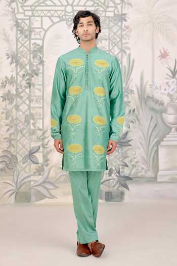 Shyam Narayan Prasad Applique and Thread Embroidery Kurta Set 