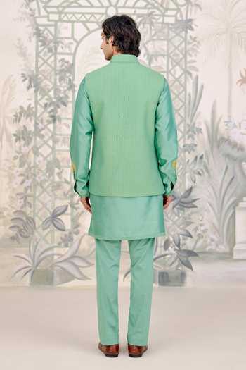Shyam Narayan Prasad Applique Thread Embroidered Cotton Silk Kurta Set 