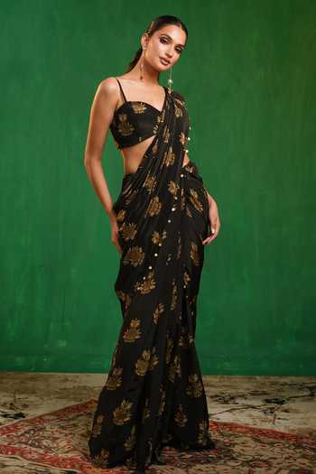 Ahi Clothing_Black Organza, Crepe Sweetheart Pineapple Print Pre-draped Saree Set With Cape _Online_at_Aza_Fashions