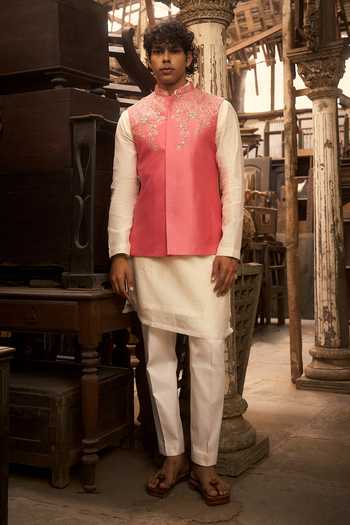 Hirika & Dhruti Embroidered Bundi & Kurta Set 