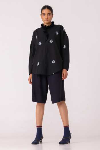The Summer House_Black Cotton Collared Eowyn Bandhani Handwoven Shirt _Online_at_Aza_Fashions