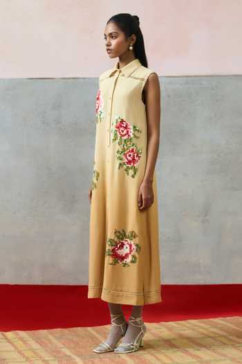 Shop_Pooja Rajgarhia Gupta_Beige Georgette Collared Ponza Pixelated Dress _Online_at_Aza_Fashions