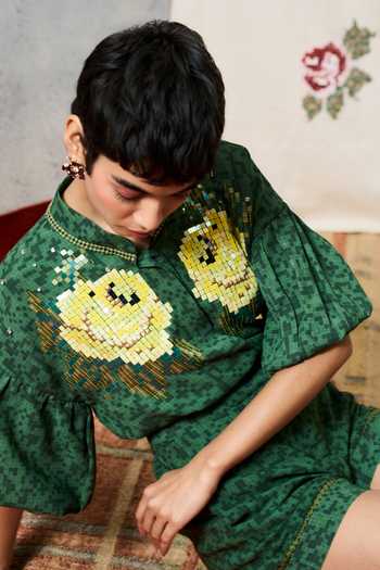 Buy_Pooja Rajgarhia Gupta_Green Georgette Mandarin Collar Sicily Embroidered Top 