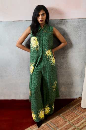 Pooja Rajgarhia Gupta_Green Georgette Collared Ponza Floral Pattern Tunic Set _at_Aza_Fashions