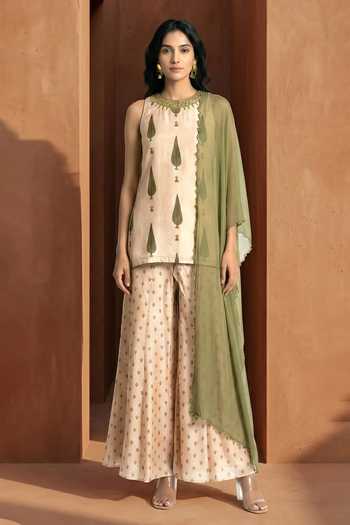 Basanti Kapde aur Koffee Motif Pattern Kurta & Palazzo Set 