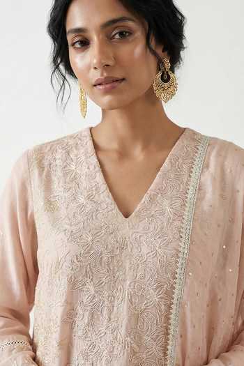 Buy_Basanti Kapde aur Koffee_Peach Cotton, Chanderi Embroidery V-neck, Yes Trimmed Hem Kurta Set _Online_at_Aza_Fashions