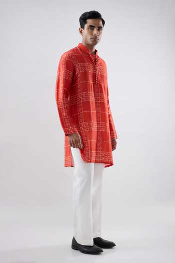 Raw & Rustic By Niti Bothra_Orange Silk, Tencel Bandhani Pattern Short Kurta _Online_at_Aza_Fashions