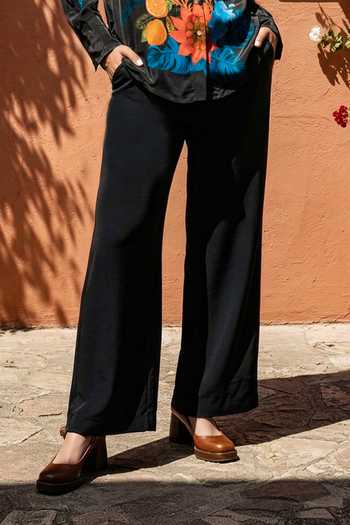 Buy_Nautanky_Black Crepe Collared Pandora Floral Bunch Print Shirt And Pant Set 