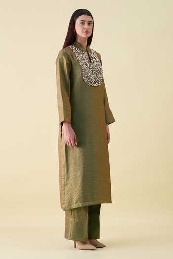 Buy_Aakaar_Green Silk Mandarin Collar Metallic Sequin Work Bodice Kurta And Pant Set _Online_at_Aza_Fashions