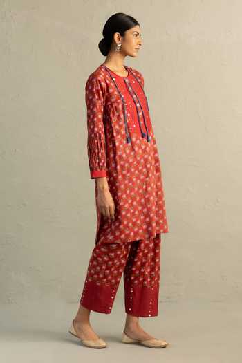 Buy Charkhee Red Cotton, Chanderi Round Neck, Yes Phool Print Short Kurta Salwar Set Online at Aza Fashions Buy_Charkhee_Red Cotton, Chanderi Round Neck, Yes Phool Print Short Kurta Salwar Set _Online_at_Aza_Fashions