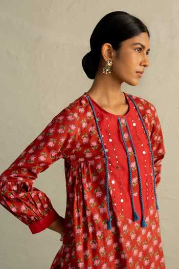 Shop Charkhee Red Cotton, Chanderi Round Neck, Yes Phool Print Short Kurta Salwar Set Shop_Charkhee_Red Cotton, Chanderi Round Neck, Yes Phool Print Short Kurta Salwar Set