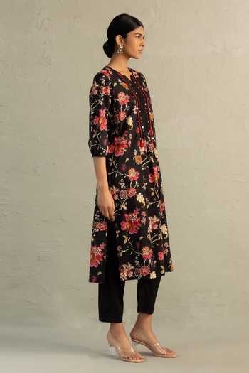 Shop_Charkhee_Black Cotton, Chanderi Split V-neck, Yes Phool Print Kurta Set _Online_at_Aza_Fashions