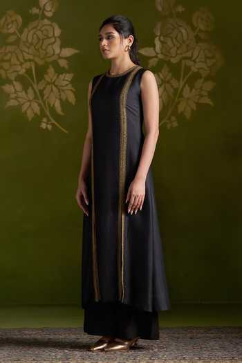 Almaari By Pooja Patel_Black Tussar, Silk Round Neck Roshmika Handmade Kurta And Pant Set _Online_at_Aza_Fashions